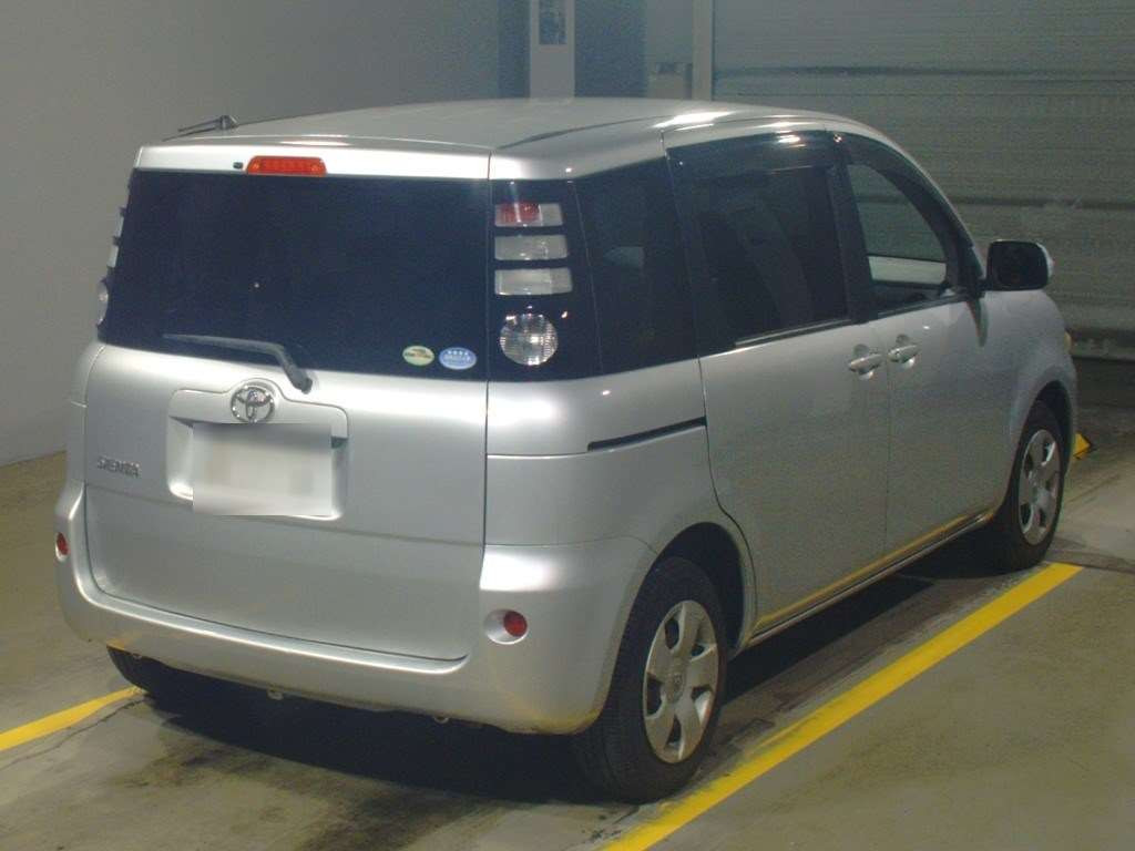 2009 Toyota Sienta NCP81G[1]