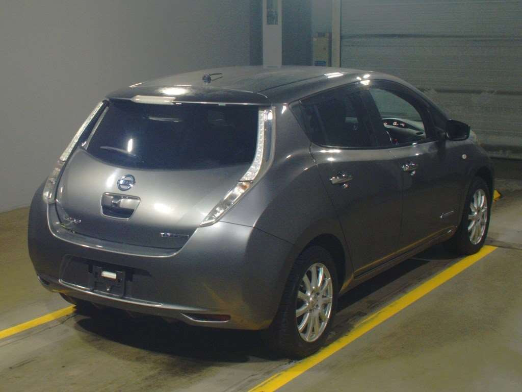 2016 Nissan Leaf AZE0[1]