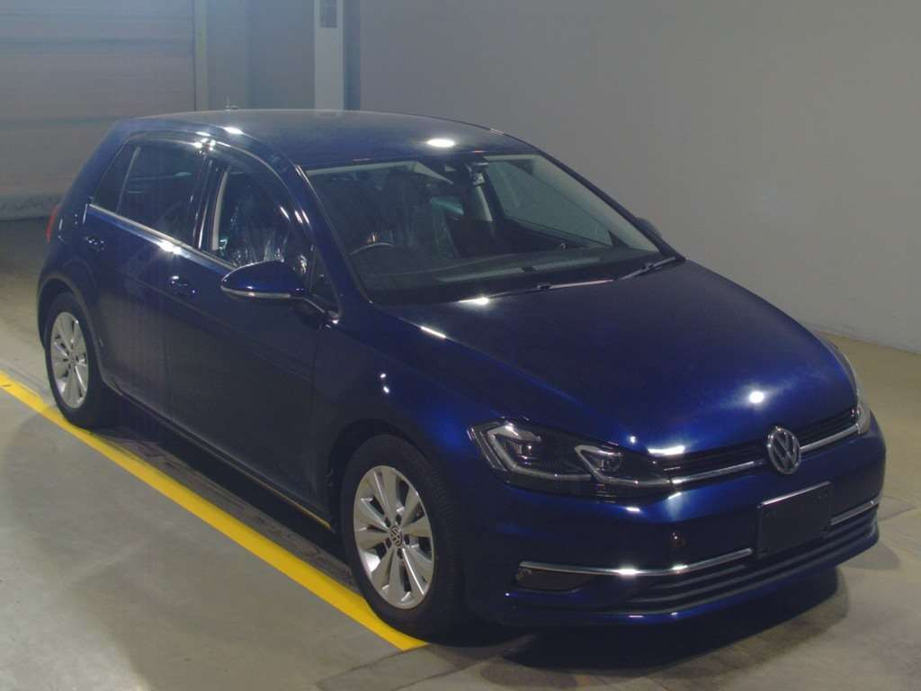 2017 Volkswagen Golf AUCJZ[2]