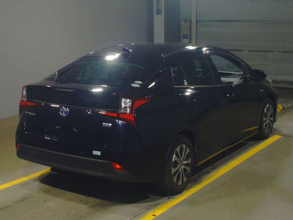 2019 Toyota Prius ZVW51[1]