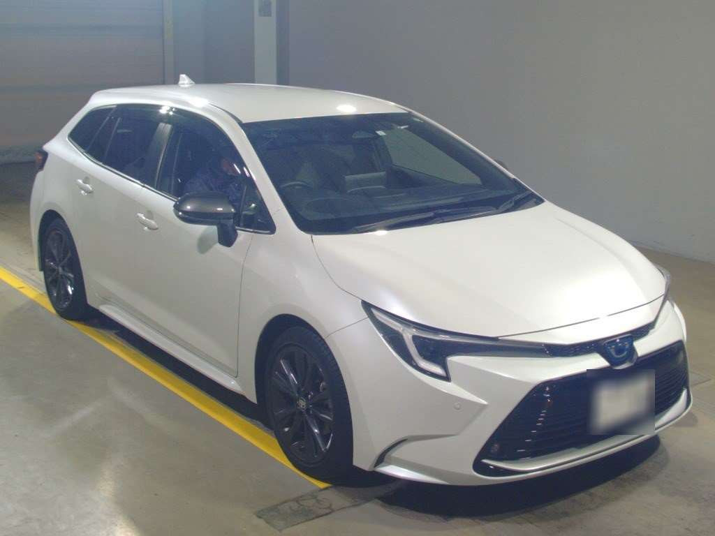 2023 Toyota Corolla Touring Wagon ZWE219W[2]