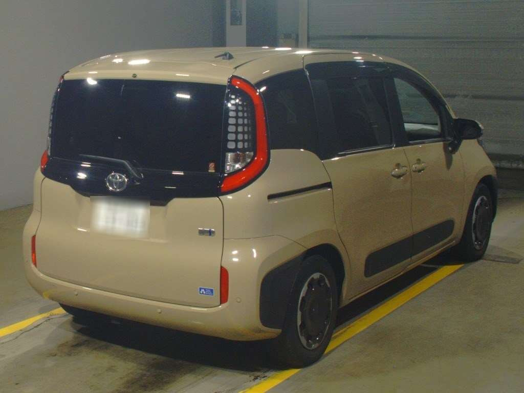 2022 Toyota Sienta MXPL10G[1]