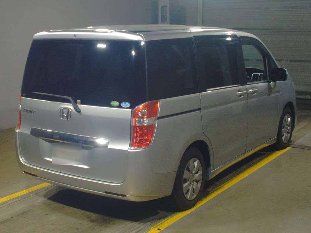 2014 Honda Step WGN RK1[1]