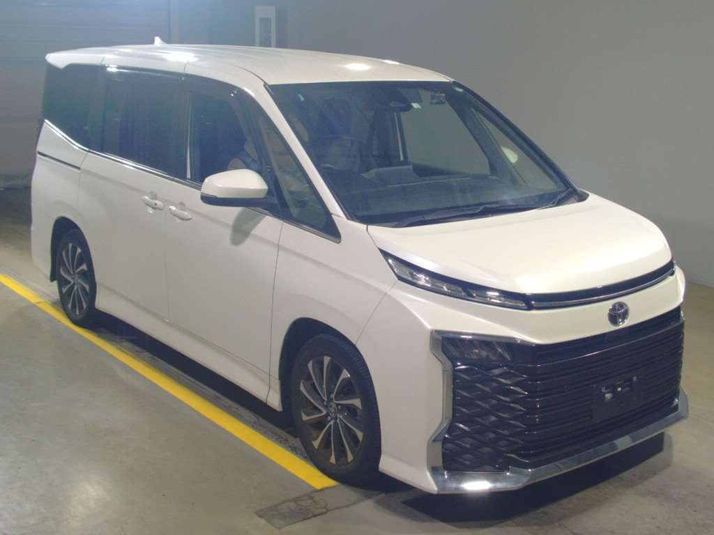 2022 Toyota Voxy MZRA90W[2]