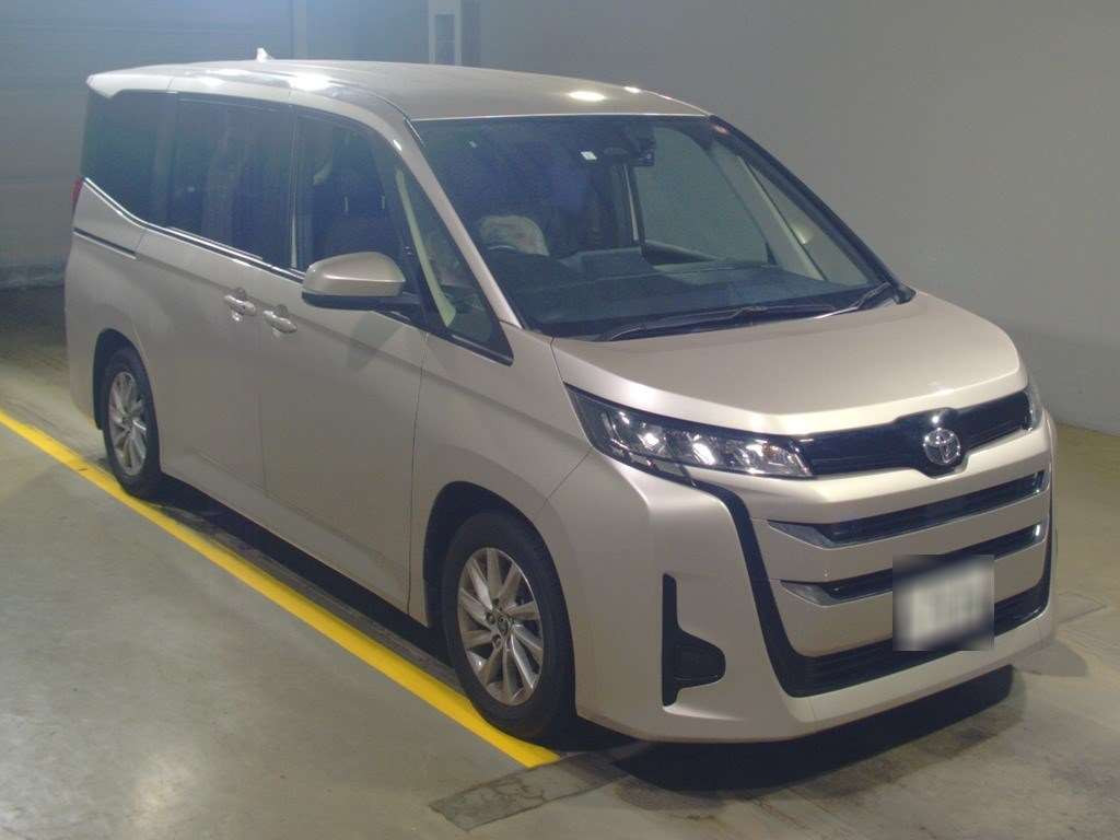 2023 Toyota Noah MZRA90W[2]