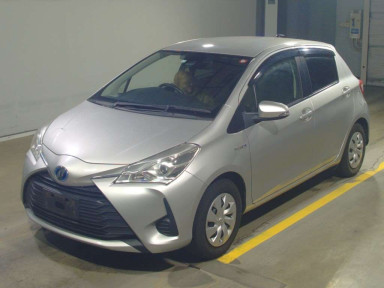 2017 Toyota Vitz