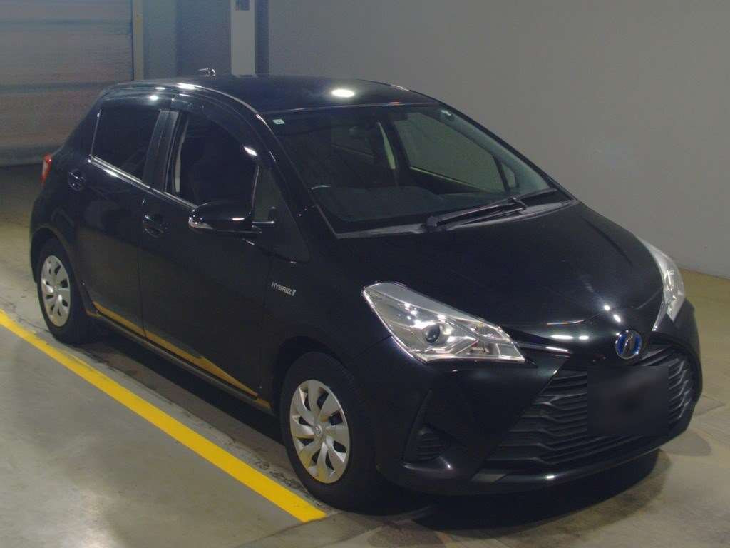 2019 Toyota Vitz NHP130[2]