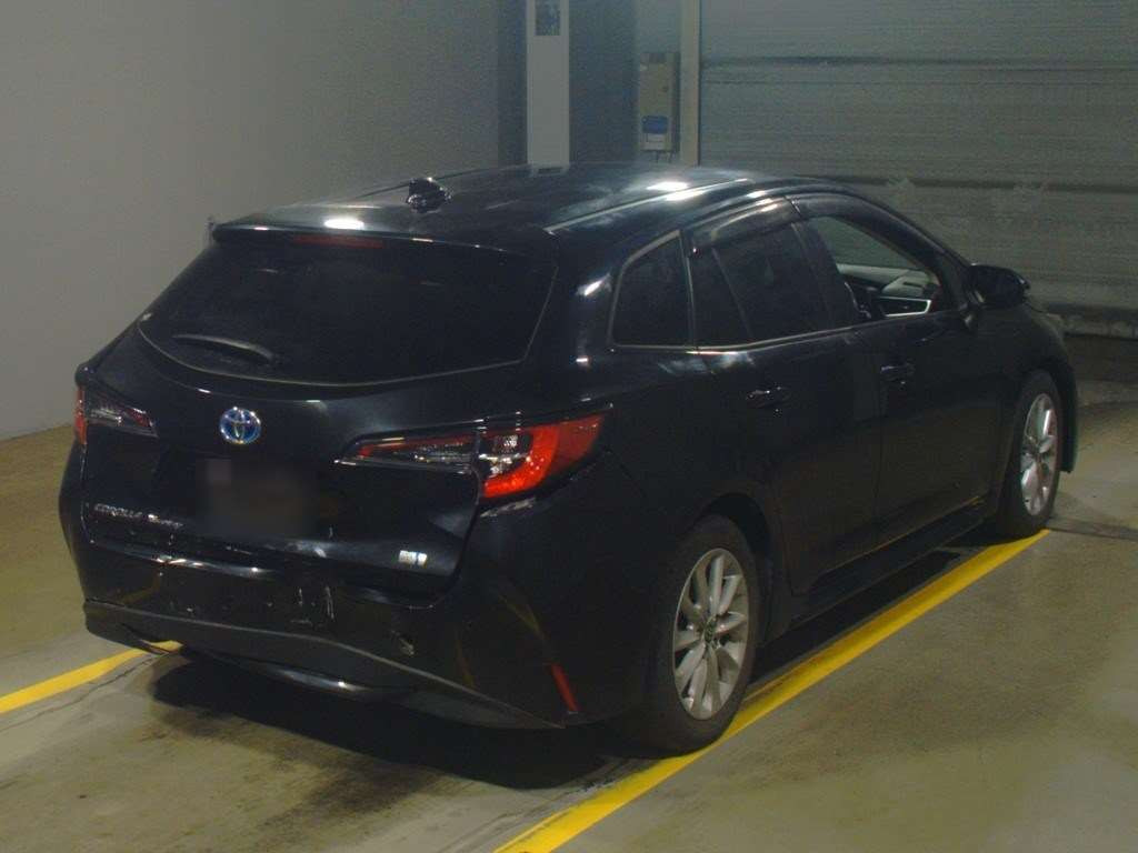 2021 Toyota Corolla Touring Wagon ZWE211W[1]