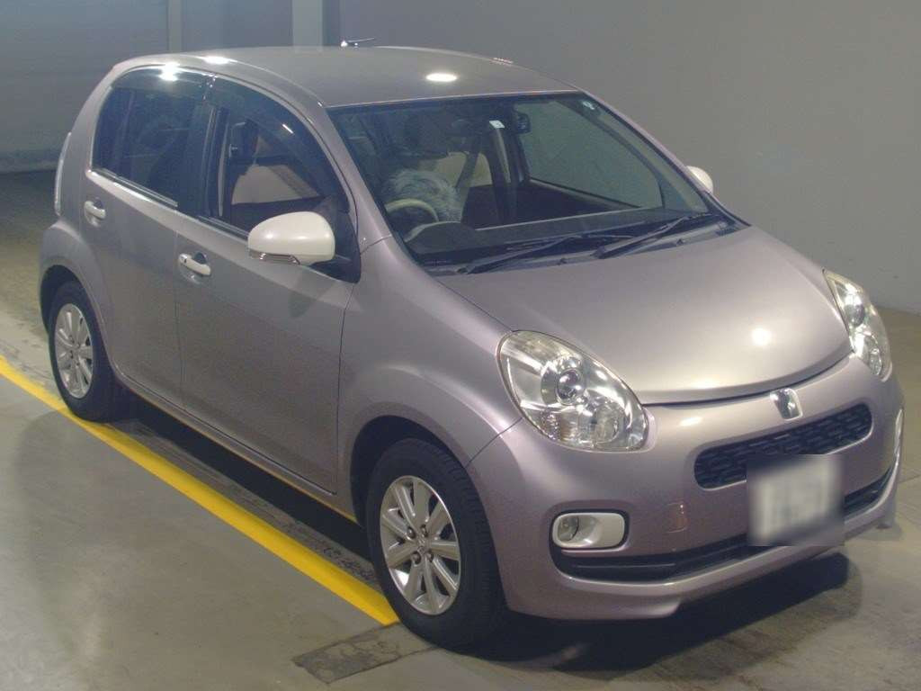 2014 Toyota Passo NGC30[2]