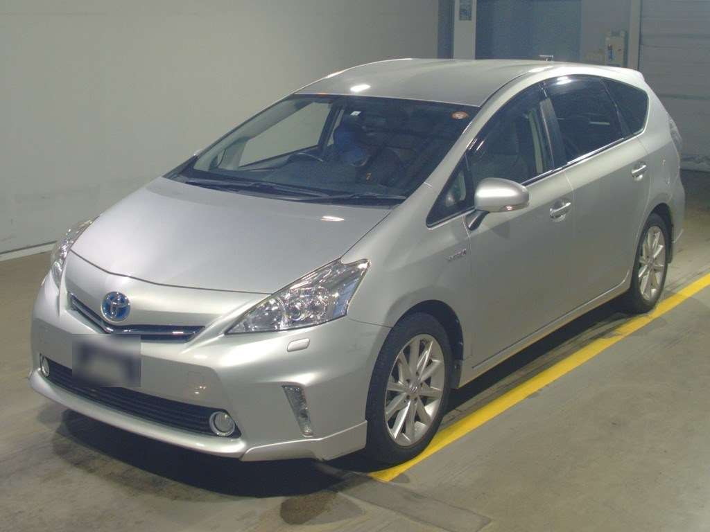 2014 Toyota Prius alpha ZVW41W[0]