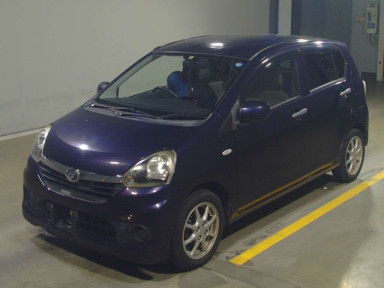 2013 Daihatsu Mira es