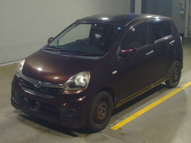 2013 Daihatsu Mira es