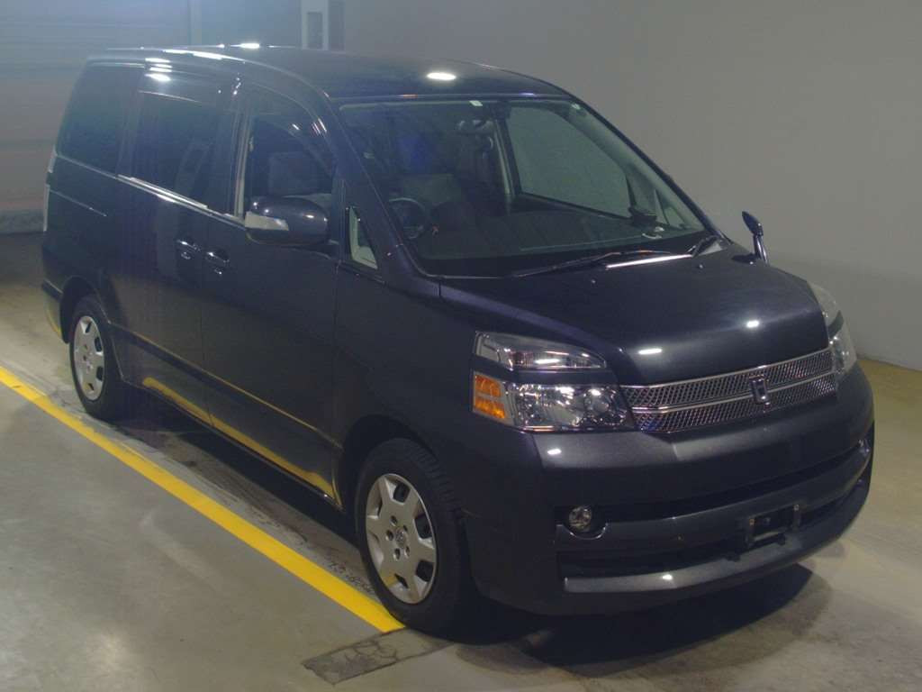 2006 Toyota Voxy AZR60G[2]