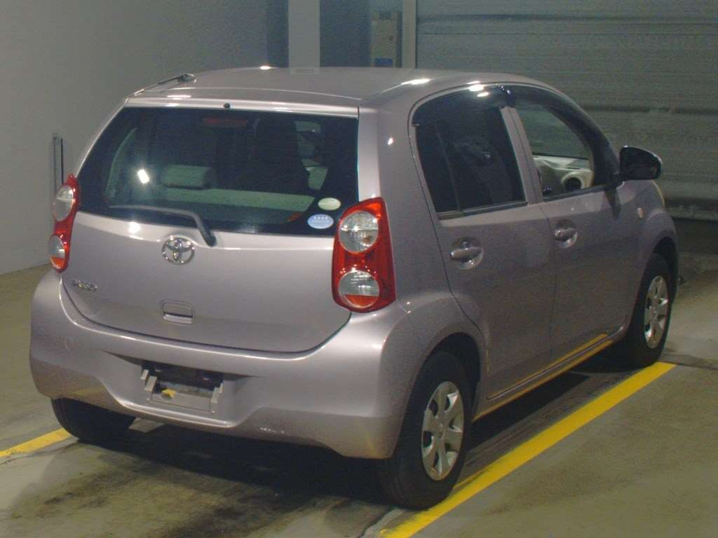 2011 Toyota Passo KGC30[1]