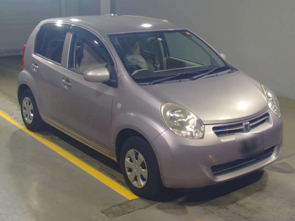 2011 Toyota Passo KGC30[2]