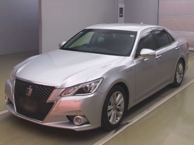 2013 Toyota Crown Hybrid