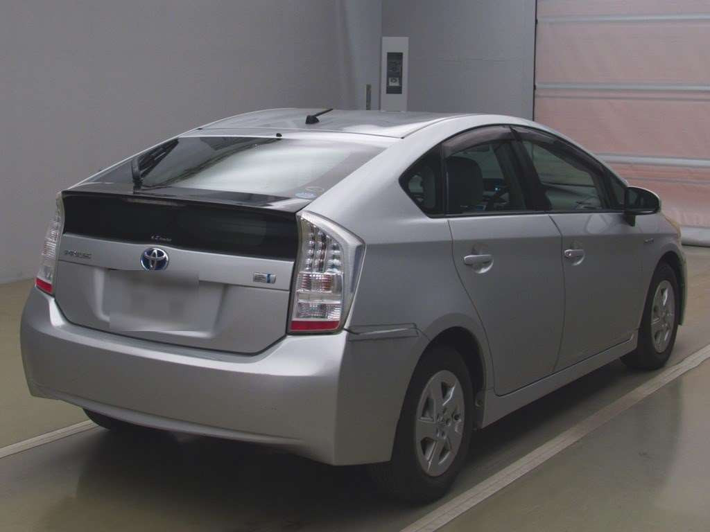 2010 Toyota Prius ZVW30[1]