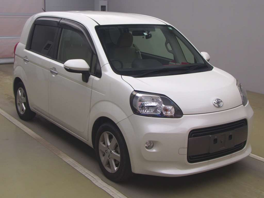 2016 Toyota Porte NSP141[2]