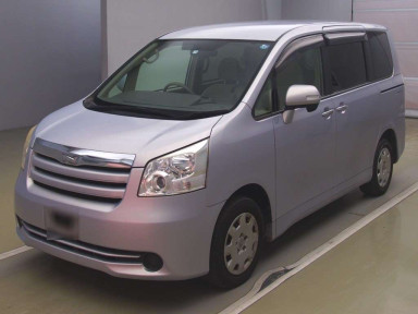 2009 Toyota Noah