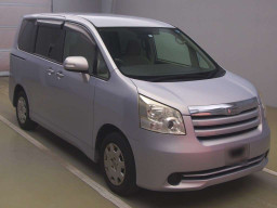 2009 Toyota Noah