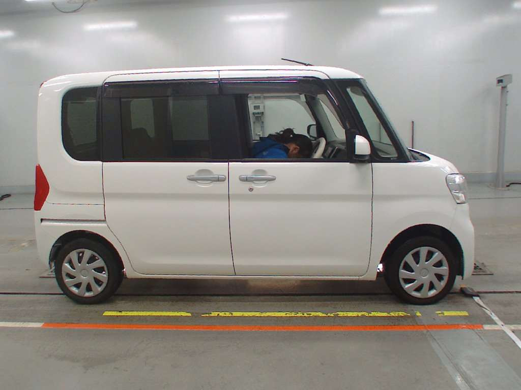 2016 Daihatsu Tanto LA600S[2]