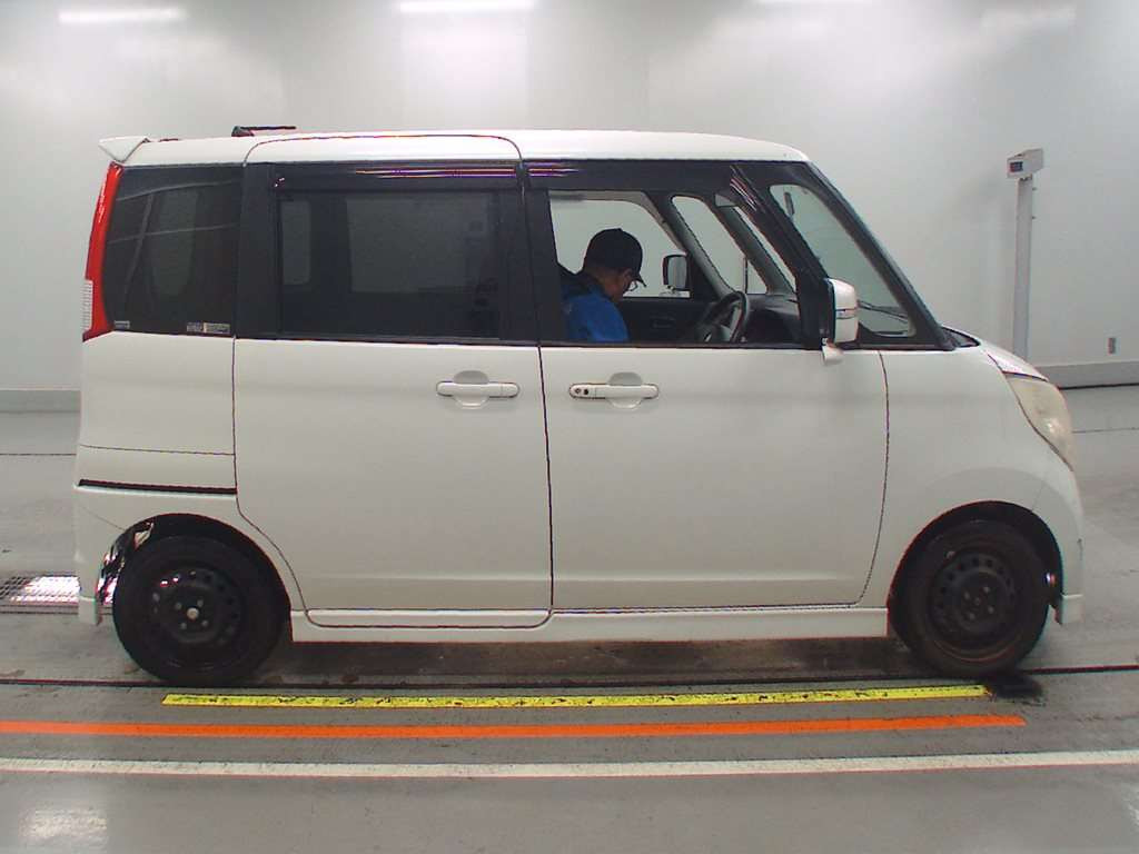 2009 Suzuki Palette MK21S[2]