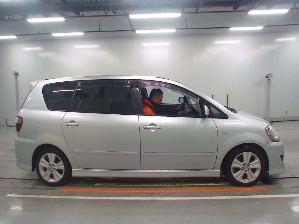 2006 Toyota Ipsum ACM21W[2]