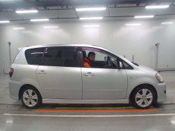 2006 Toyota Ipsum