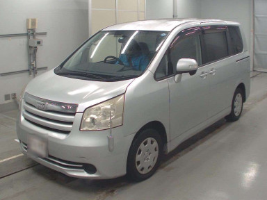 2009 Toyota Noah