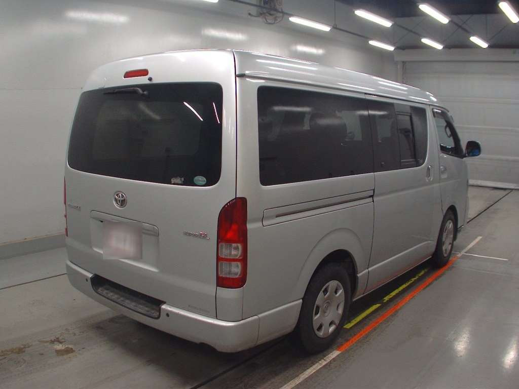 2010 Toyota Regiusace Van KDH211K[1]