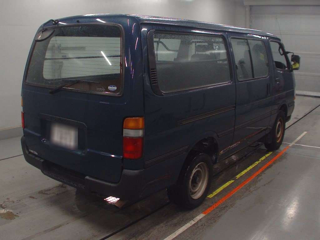 2004 Toyota Hiace Van TRH112V[1]