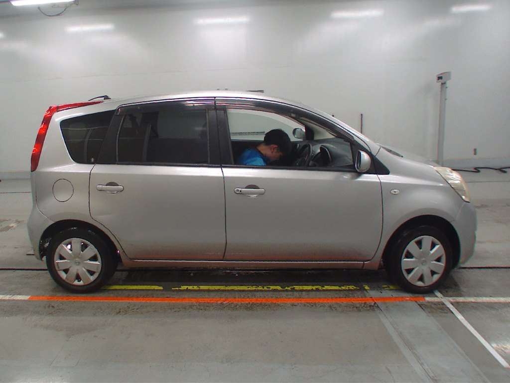 2008 Nissan Note E11[2]