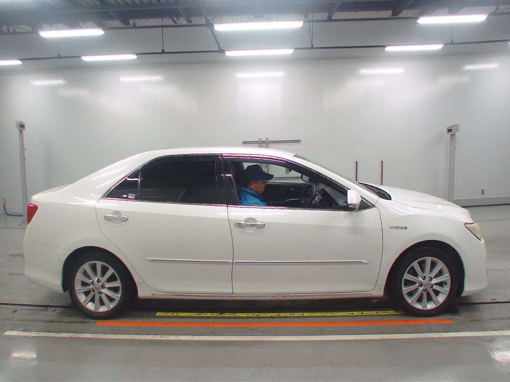 2012 Toyota Camry AVV50[2]