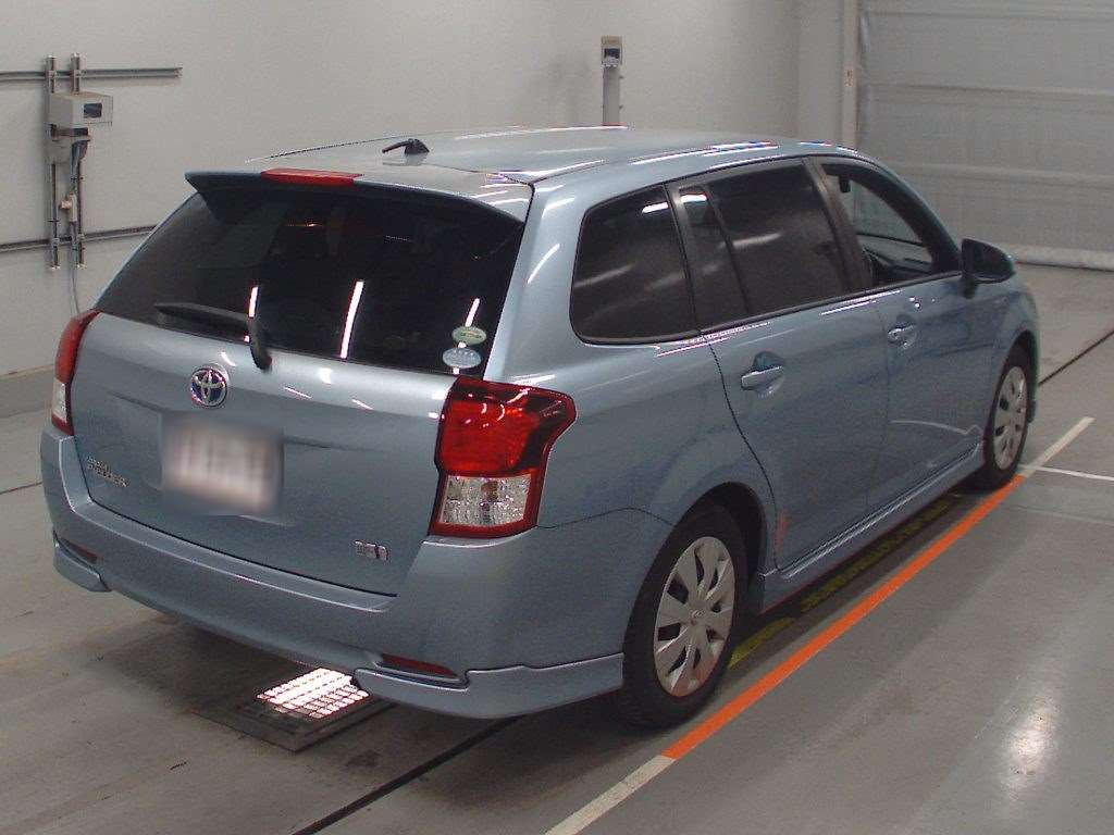 2014 Toyota Corolla Fielder NKE165G[1]