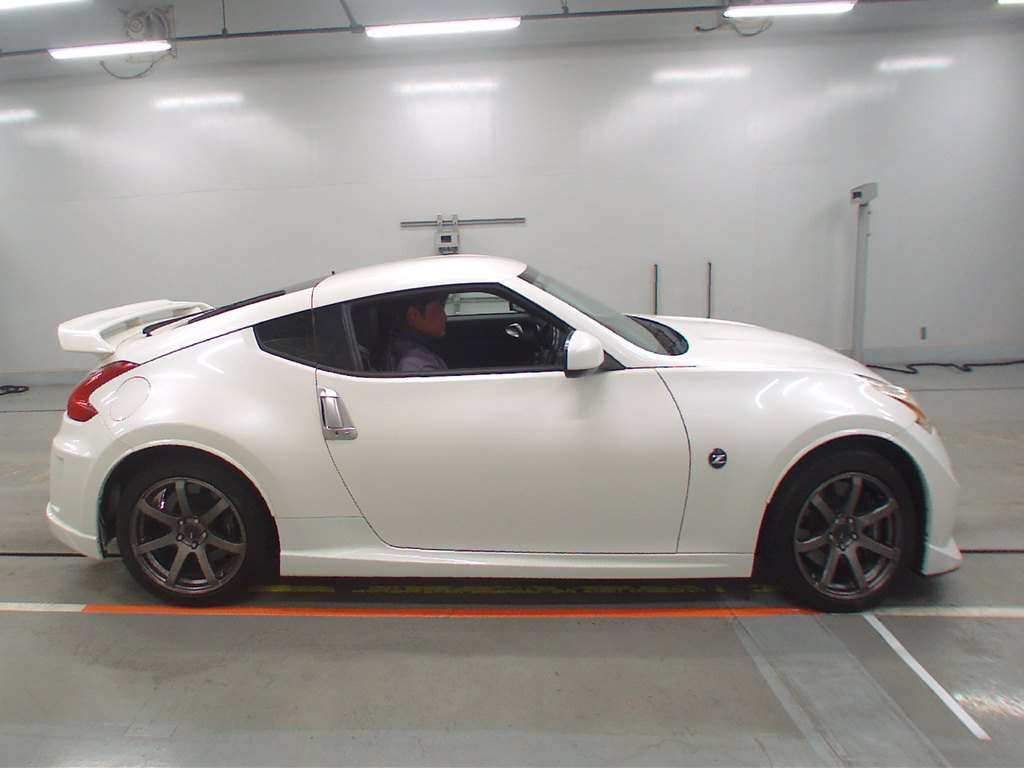 2011 Nissan Fairlady Z Z34[2]