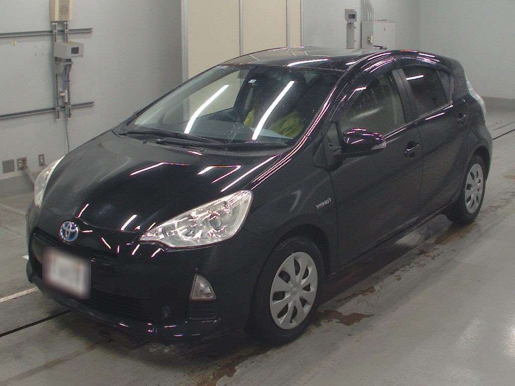 2013 Toyota Aqua NHP10[0]