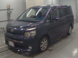 2007 Toyota Voxy