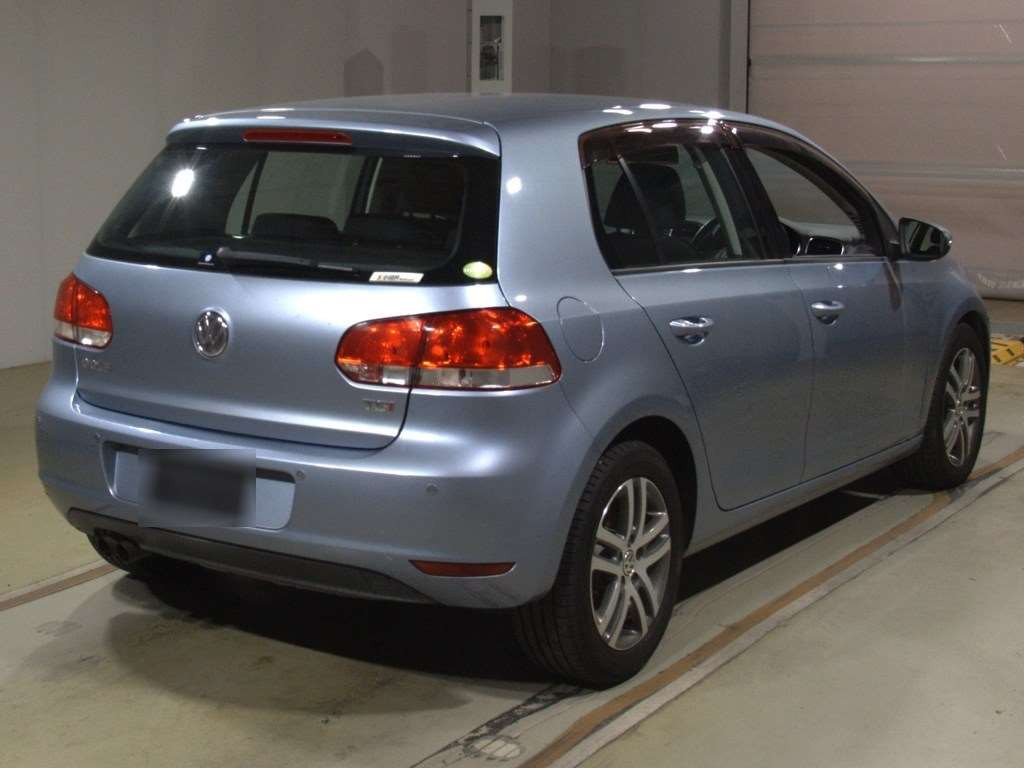 2010 Volkswagen Golf 1KCAX[1]