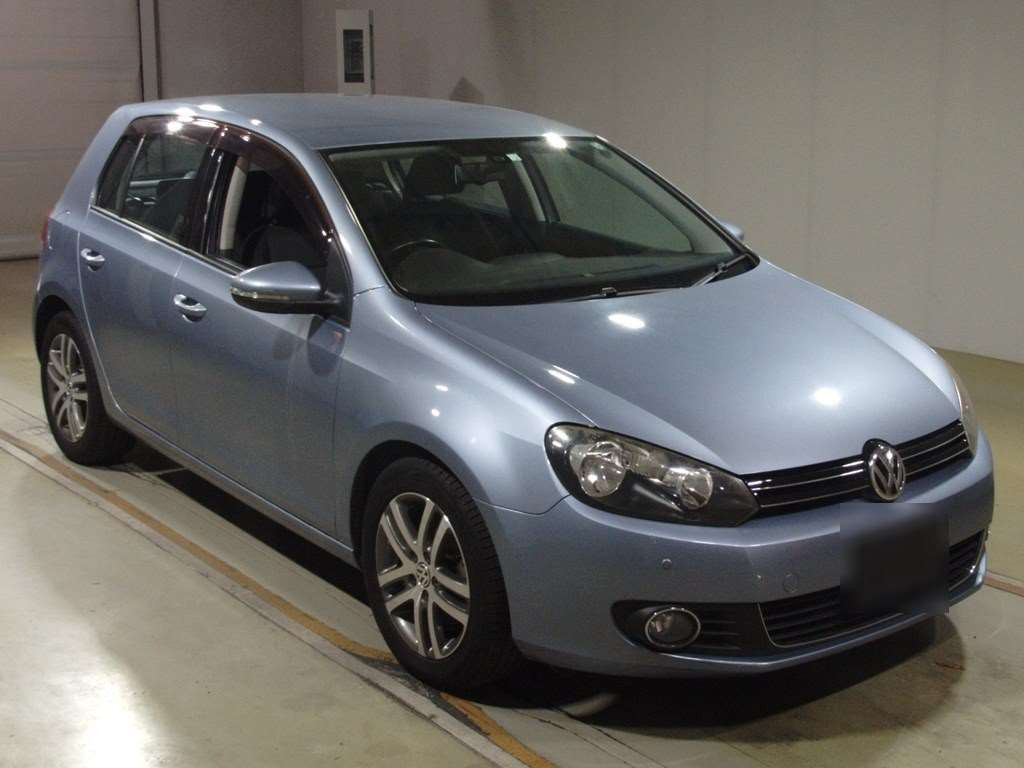 2010 Volkswagen Golf 1KCAX[2]