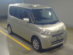 2012 Daihatsu Tanto