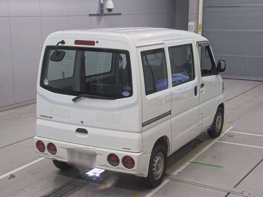 2010 Mitsubishi Minicab Van U61V[1]