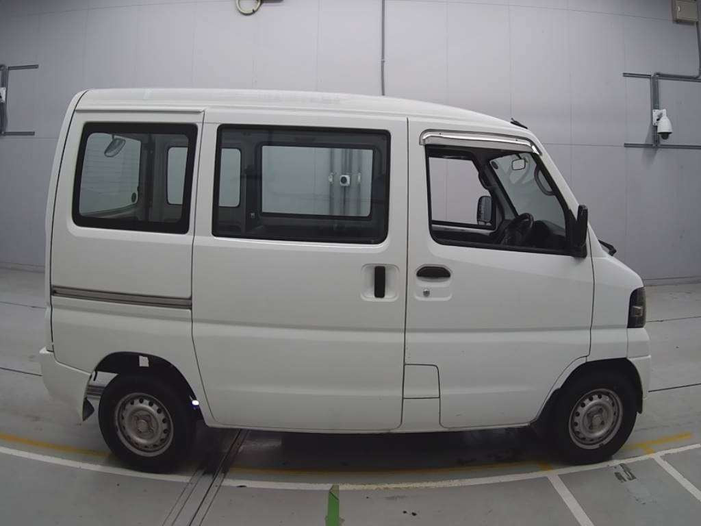 2010 Mitsubishi Minicab Van U61V[2]