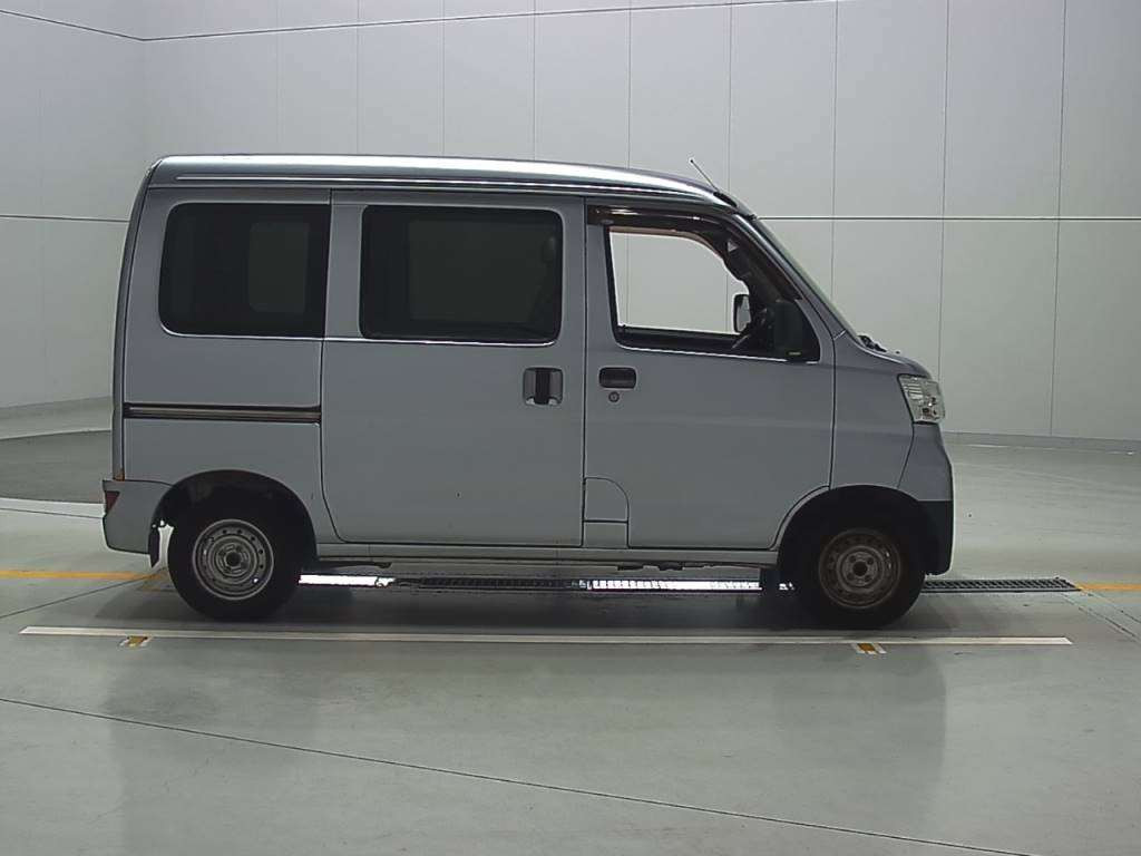 2018 Daihatsu Hijet Cargo S321V[2]