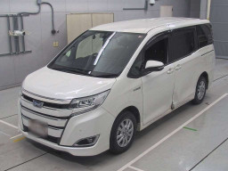 2019 Toyota Noah