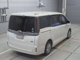 2019 Toyota Noah