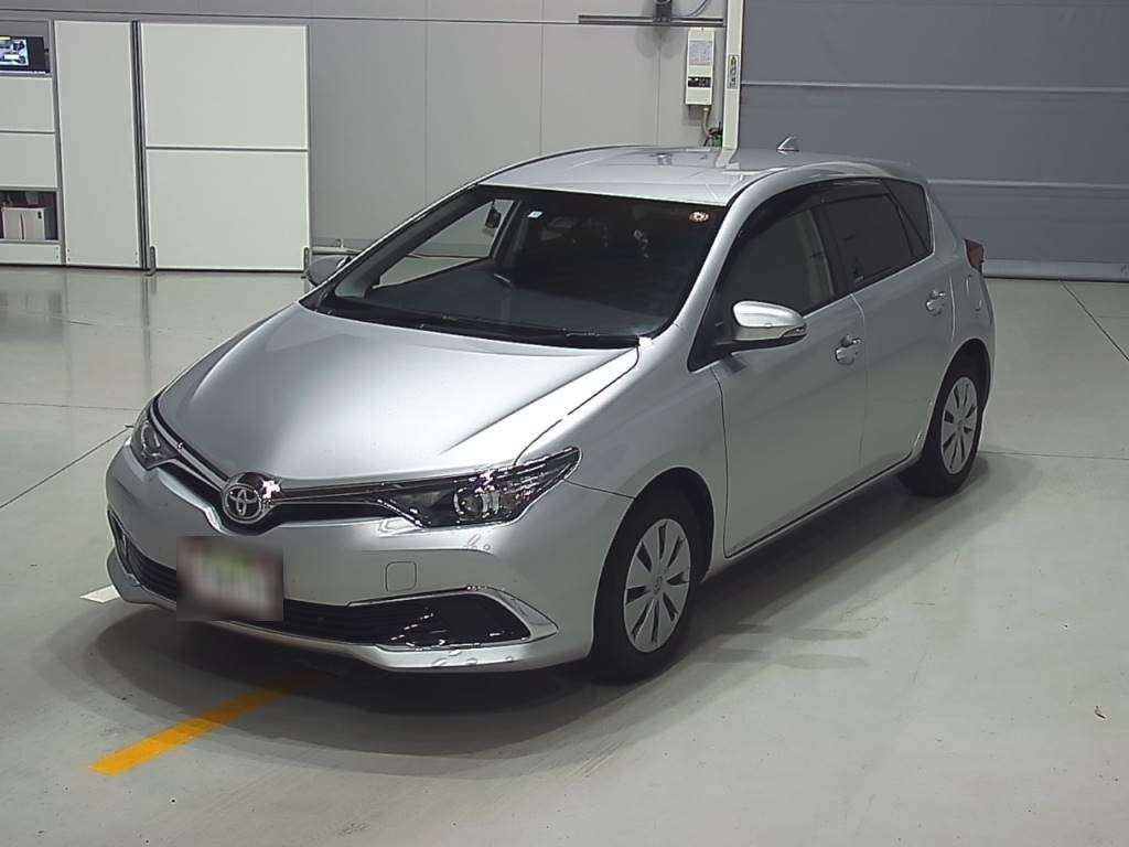 2017 Toyota Auris NZE181H[0]