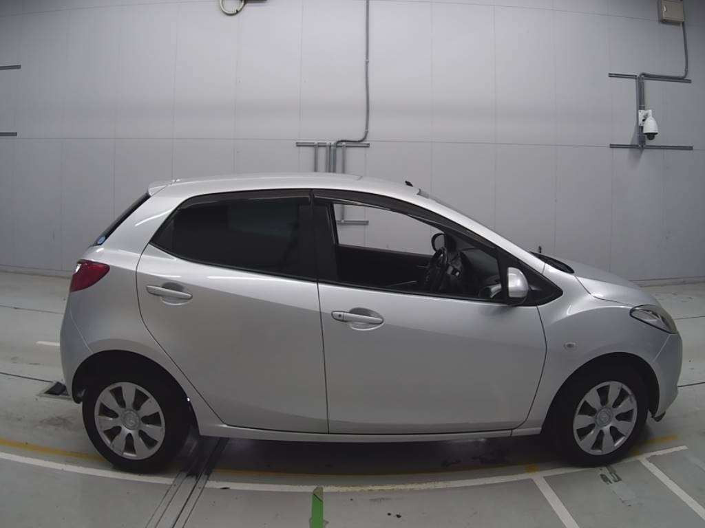 2009 Mazda Demio DE3FS[2]