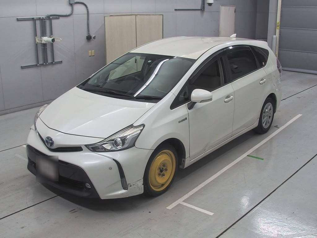 2016 Toyota Prius alpha ZVW41W[0]