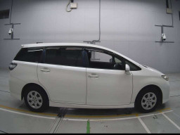 2013 Toyota Wish