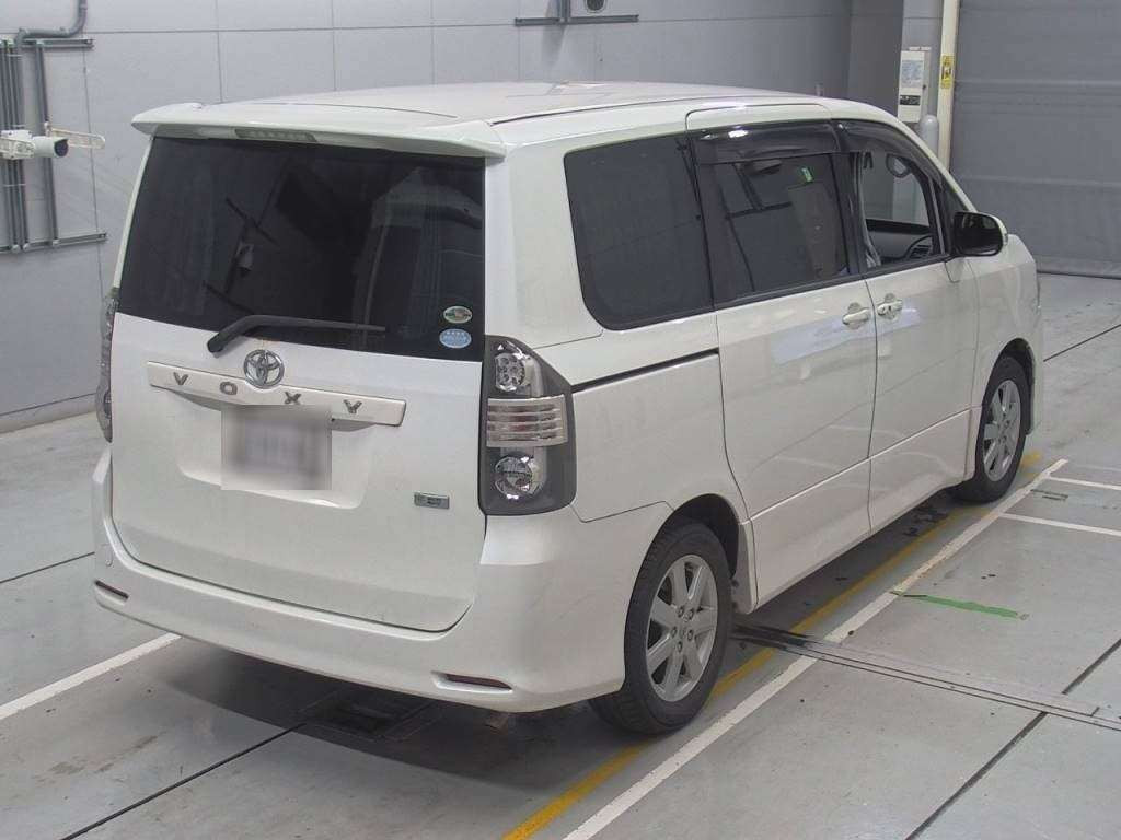 2007 Toyota Voxy ZRR70W[1]